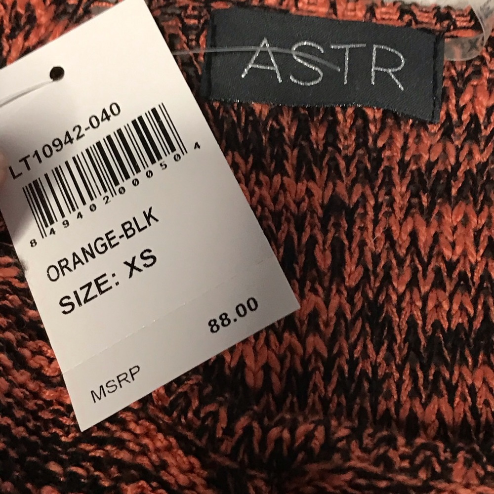 Button up sweater - Picture 2 of 2